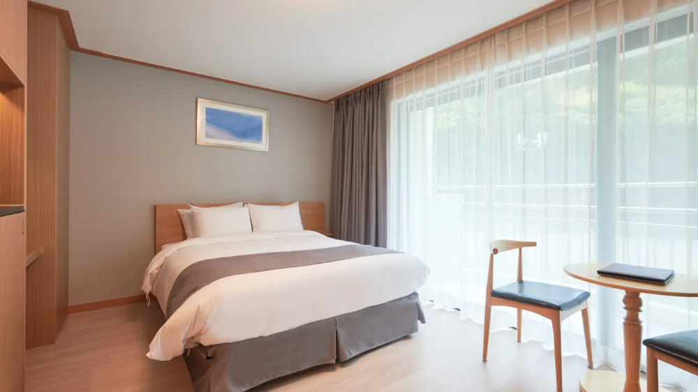 다온맘 X 더앤리조트 양양 디럭스 더블(2인 PKG) (12/23 ~ 02/28)