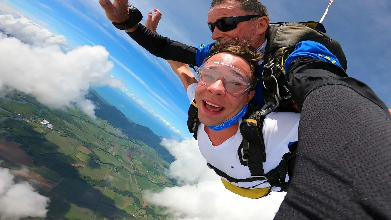 케언즈 스카이다이빙 15000ft