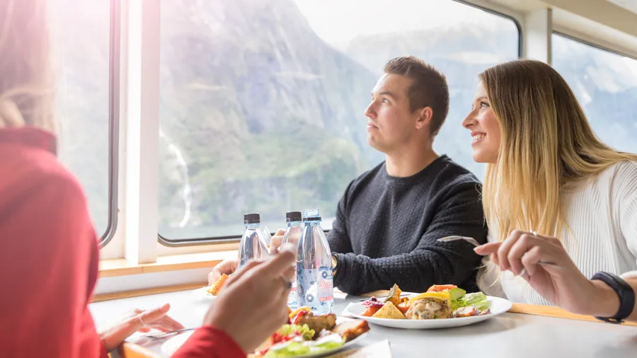 Southern Discoveries 밀포드 사운드 크루즈